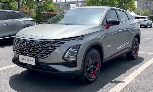 Omoda C5 HEV